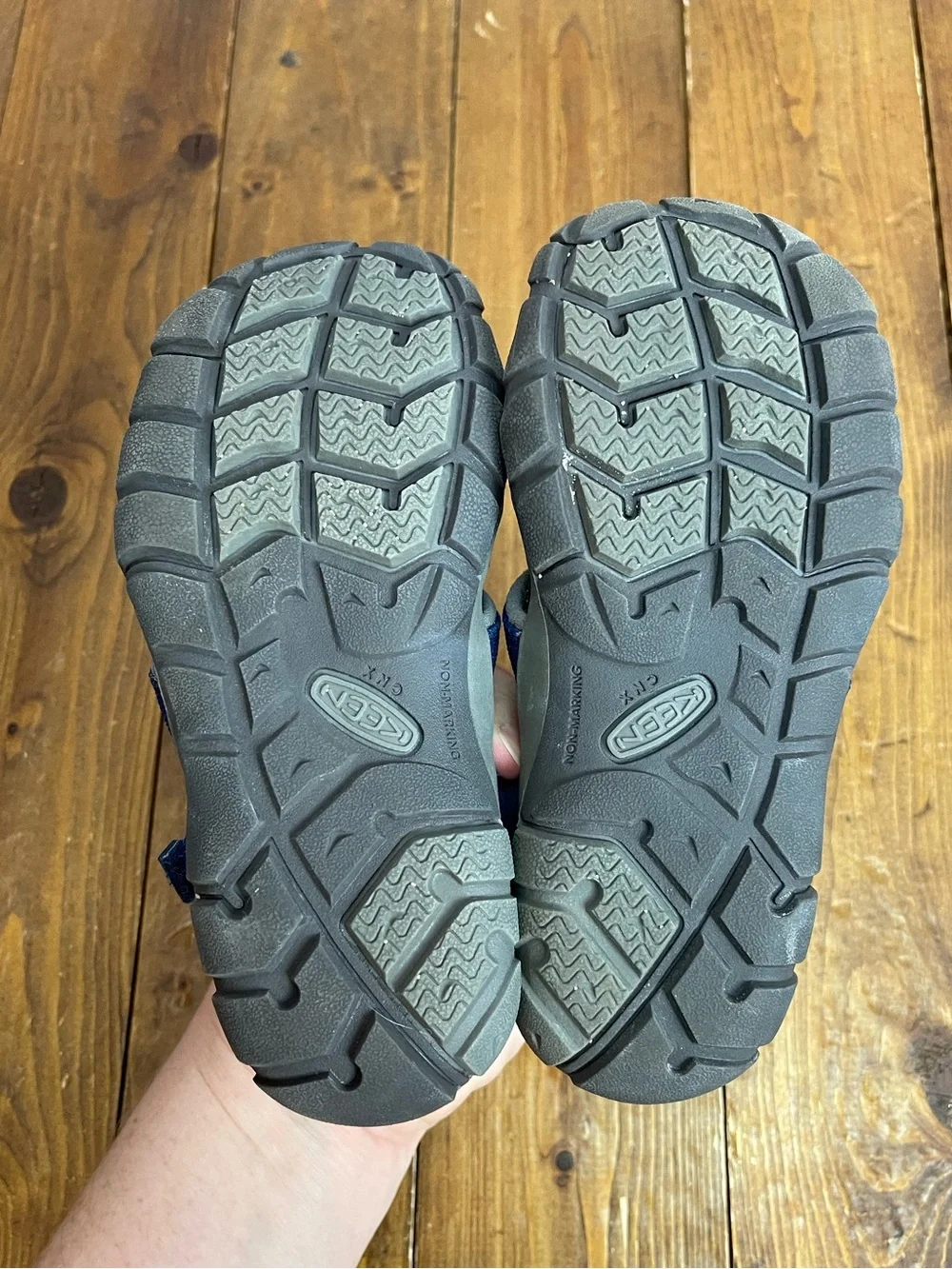 Keen little kid size 12 sea camp hiking sandals